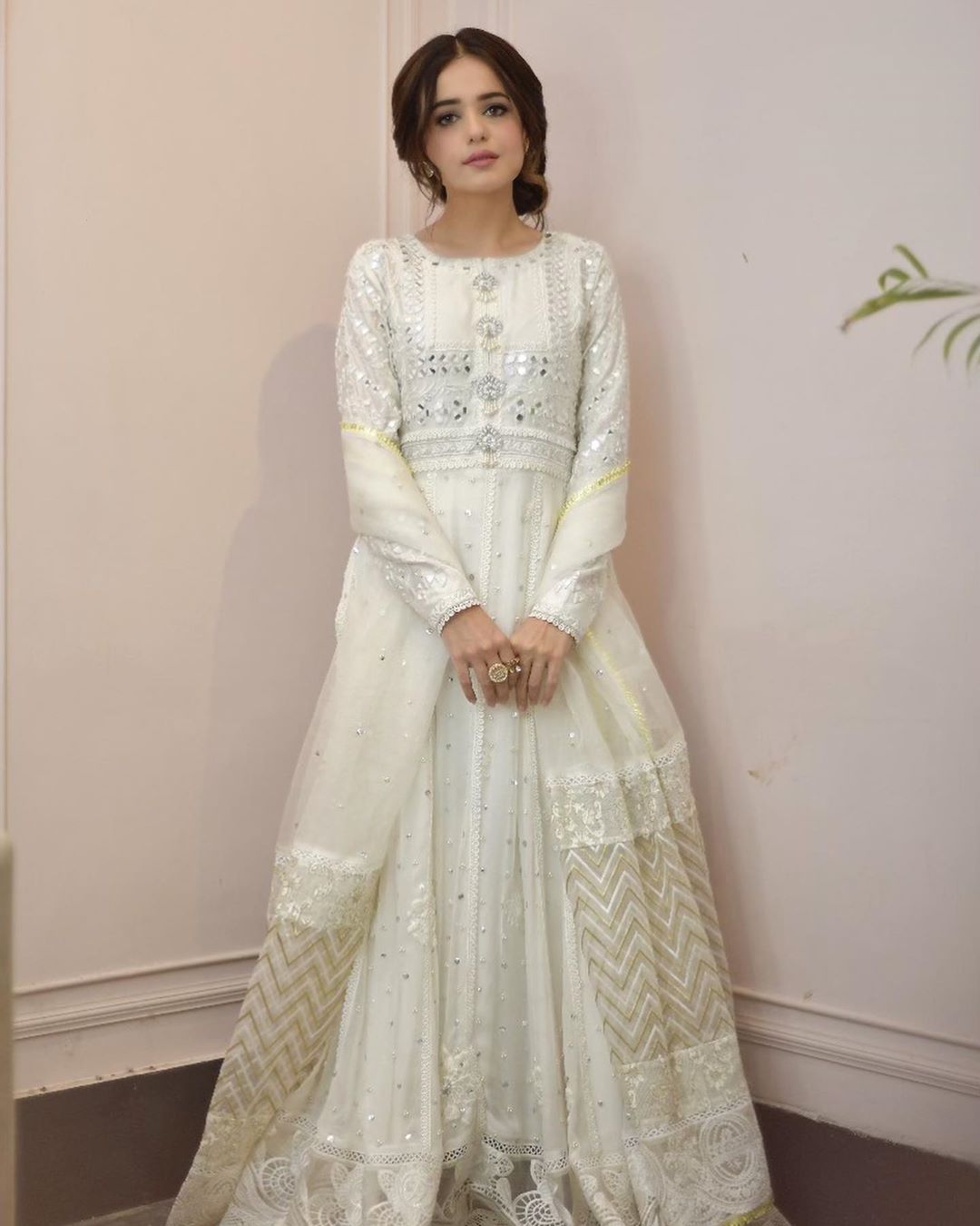 Sumbul Iqbal Latest Beautiful Pictures in off White Outfit