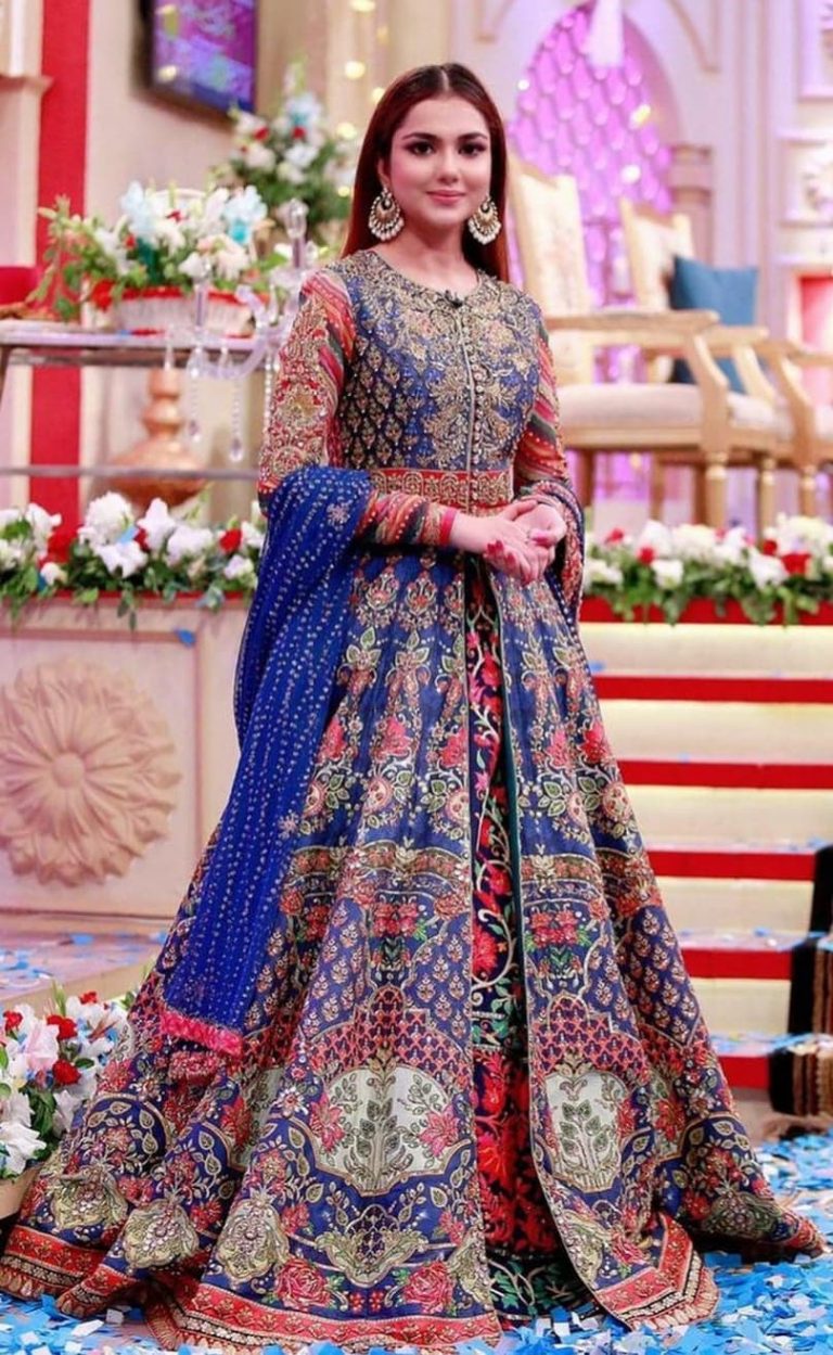 Best EID Dresses Worn By Pakistani Actresses Part 2 | Reviewit.pk