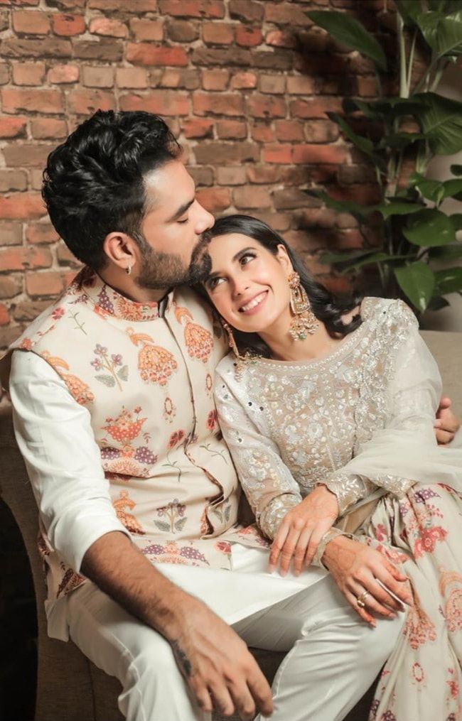 Yasir Hussain and Iqra Aziz looking adorable in this recent shoot