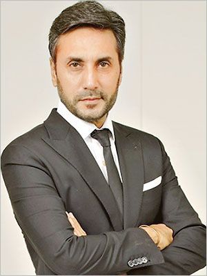 Adnan Siddiqui's Reply To A Viral Video