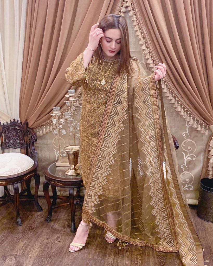 20 Best Dresses Of Aiman Khan | Reviewit.pk