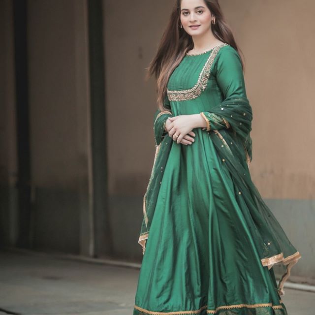 Aiman Khan Looking Gorgeous in Green & Teal Dress