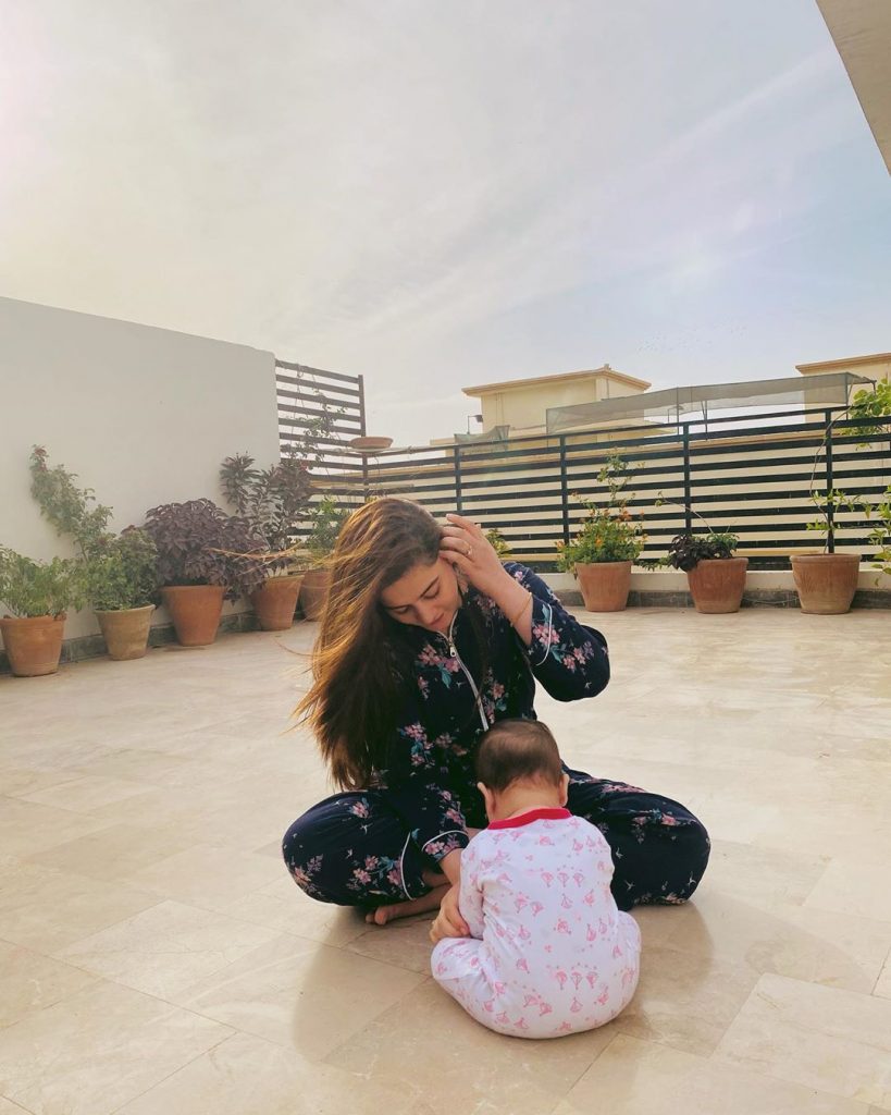 Adorable Pictures of Aiman Khan With Her Daughter