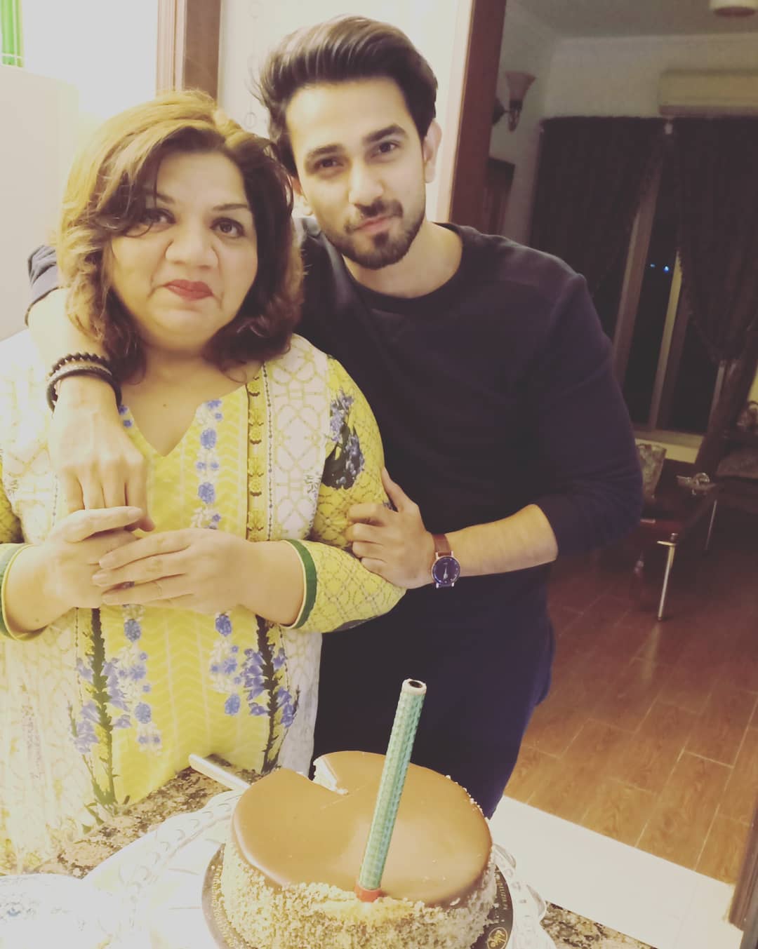 Ali Ansari with his Mother and Sister - Latest Pictures