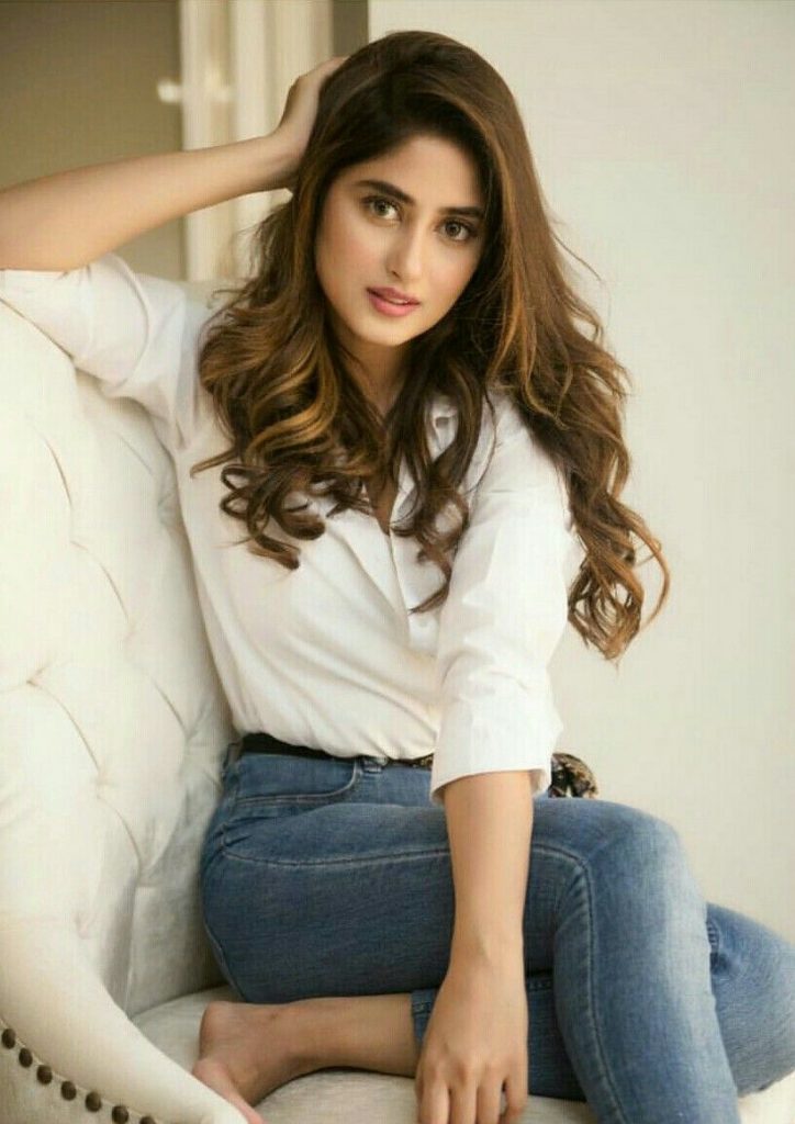 Sajal Aly Singing Melodious Ost Of Her Drama