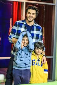 20 Candid Clicks of Ahsan Khan with His Kids