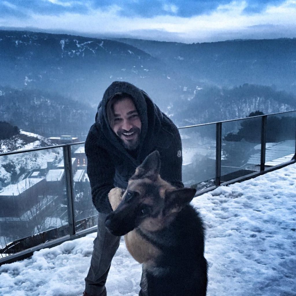 Coolest Pictures of the Ertugrul Star Engin Altan Düzyatan 