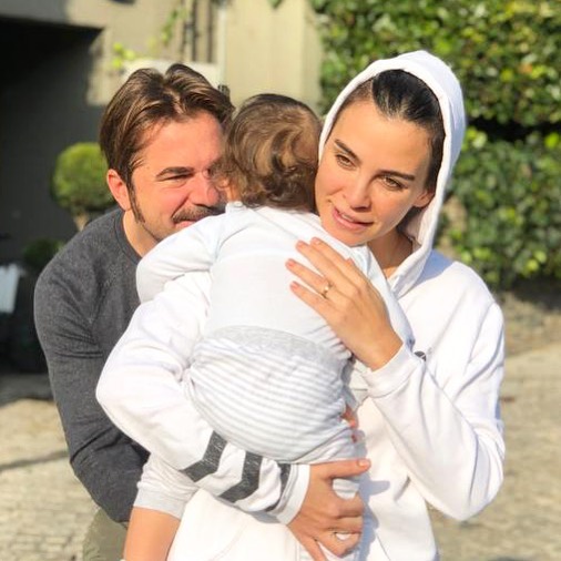 Family Pictures of Engin Altan Düzyatan – The Ertugrul Hero