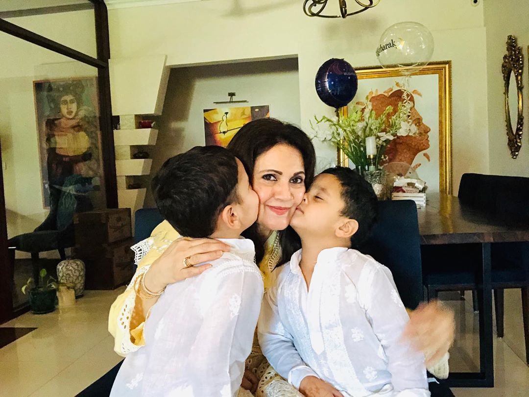 Fahad Mirza Beautiful Clicks with Her Mother on Eid