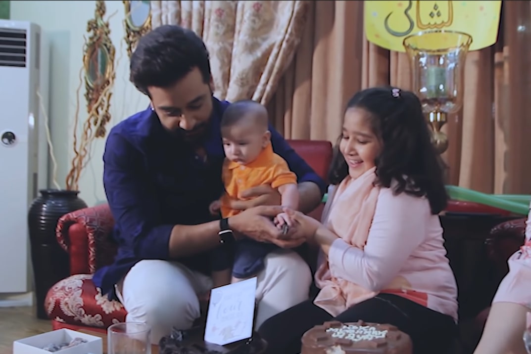 Faysal Qureshi’s Daughter Ayat Qureshi Roza Khushae Pictures