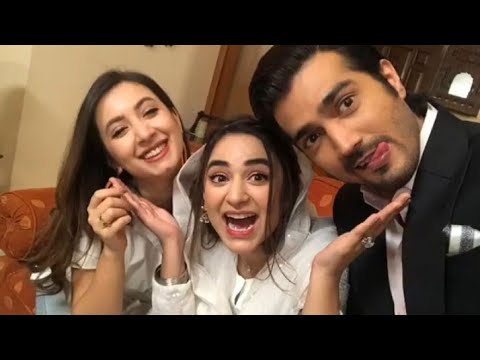 Some BTS Clicks From Yumna Zaidi's Drama Raaz-E-Ulfat