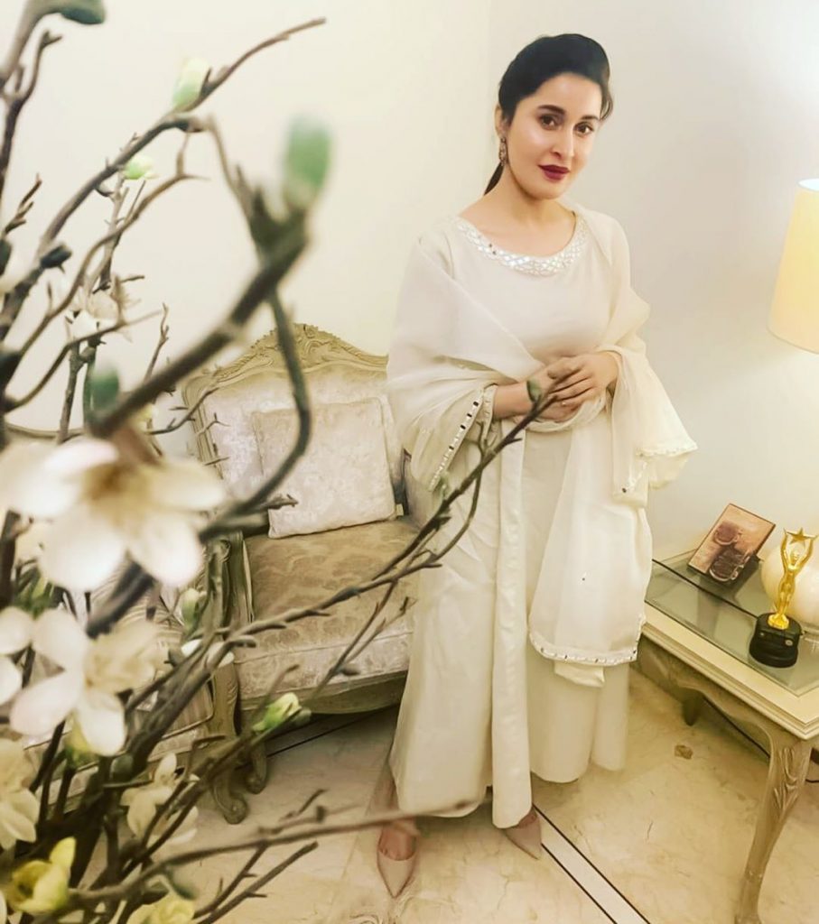 Best Elegant Dresses of Shaista Lodhi