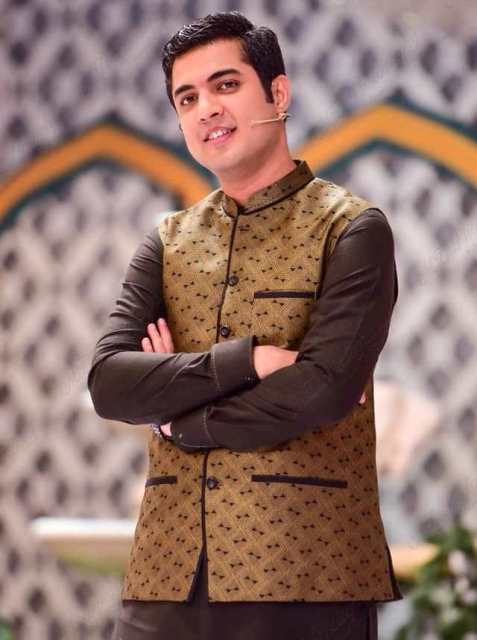 Best Pictures of Handsome Iqrar Ul Hassan in Shalwar Kameez and Waistcoat