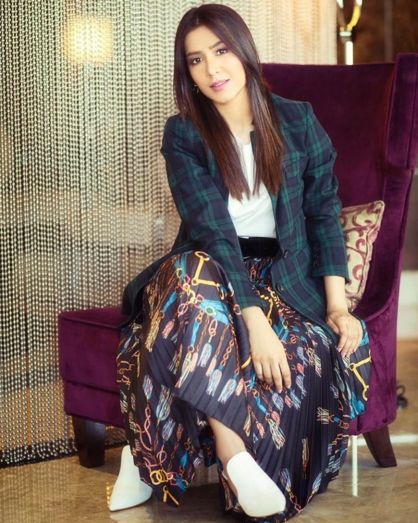 Mansha Pasha's Classy Pictures in Western Outfits