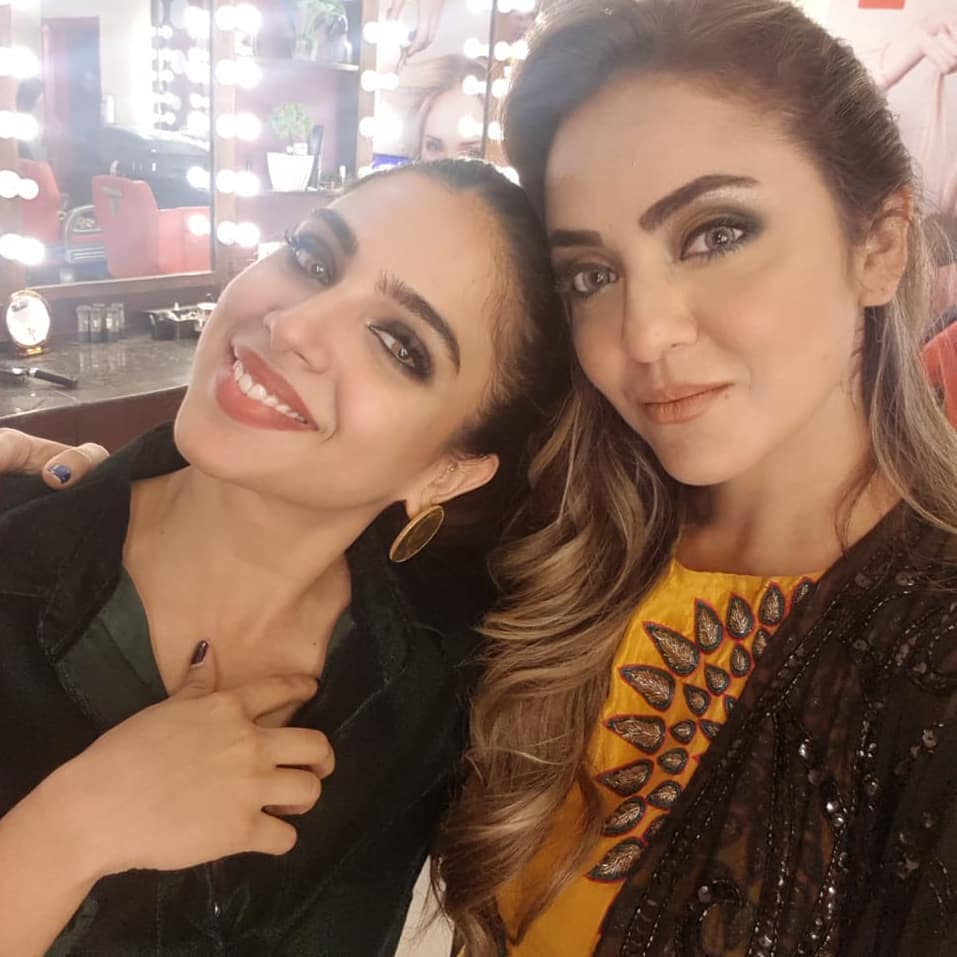 Cute Pictures of Nadia Khan with Friends at Work