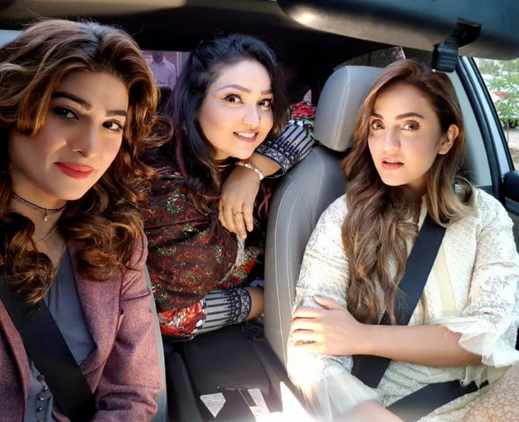 Cute Pictures of Nadia Khan with Friends at Work