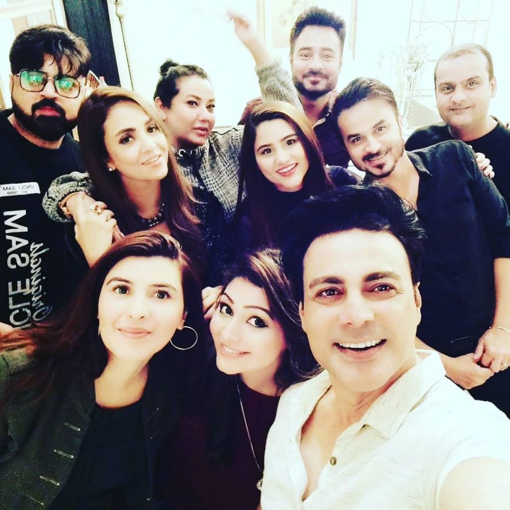 Cute Pictures of Nadia Khan with Friends at Work