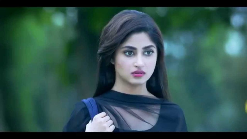 Sajal Aly Old Drama Looks - Top 10