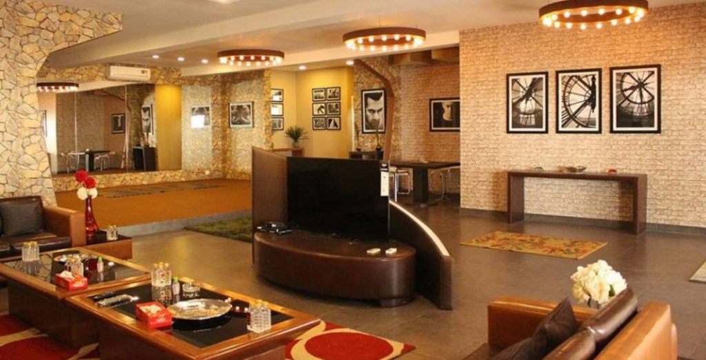 Salman Khan Luxurious Farmhouse During Lock Down Reviewit.pk