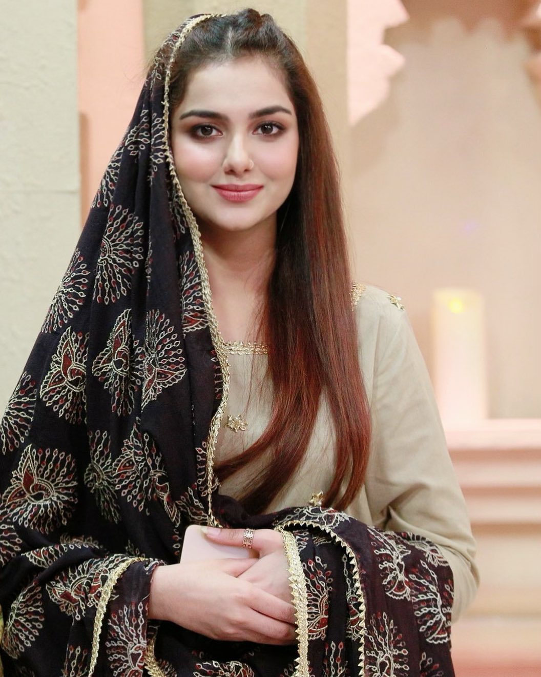 Syeda Tuba Amir Beautiful Clicks From Amir Liaquat Ramazan Show