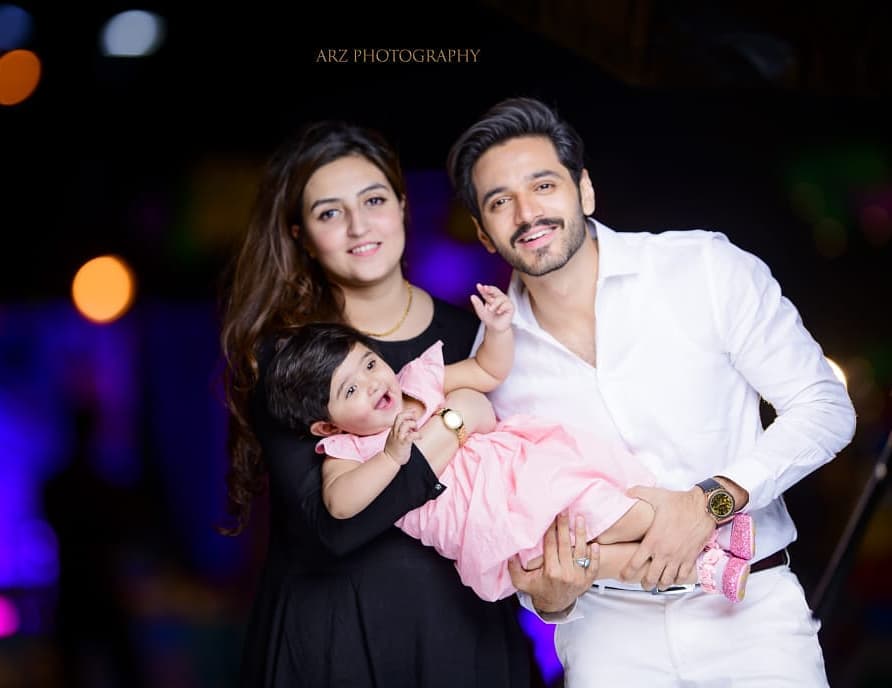 Adorable Pictures of Wahaj Ali with His Daughter