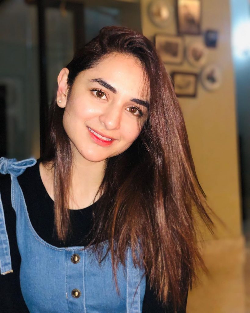 Cute Pictures of Yumna Zaidi in Which She Looks Younger Than Her Age ...