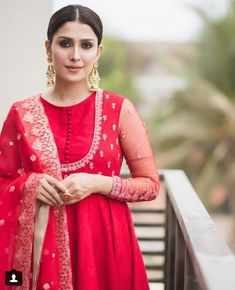 Beautiful Clicks of Ayeza Khan in Graceful Frocks