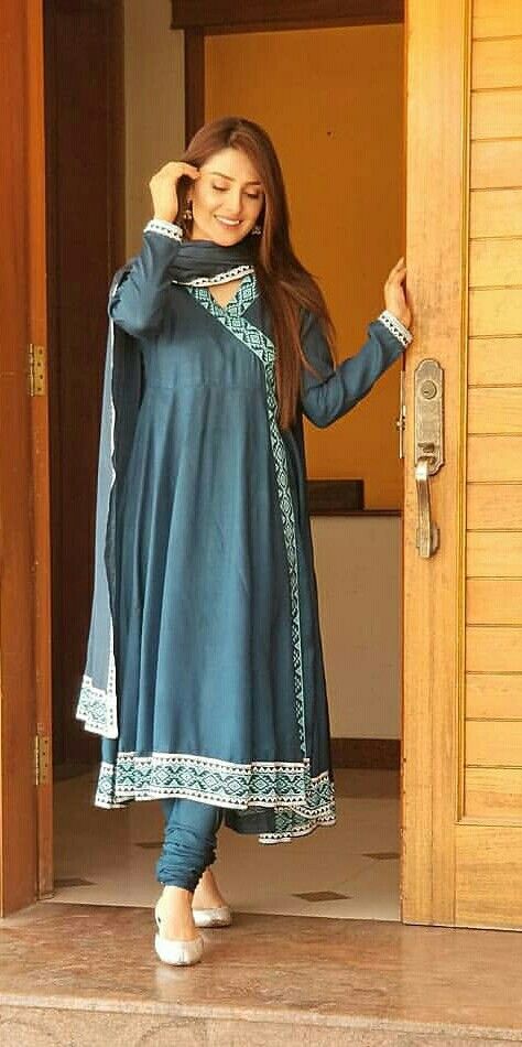 Beautiful Clicks of Ayeza Khan in Graceful Frocks