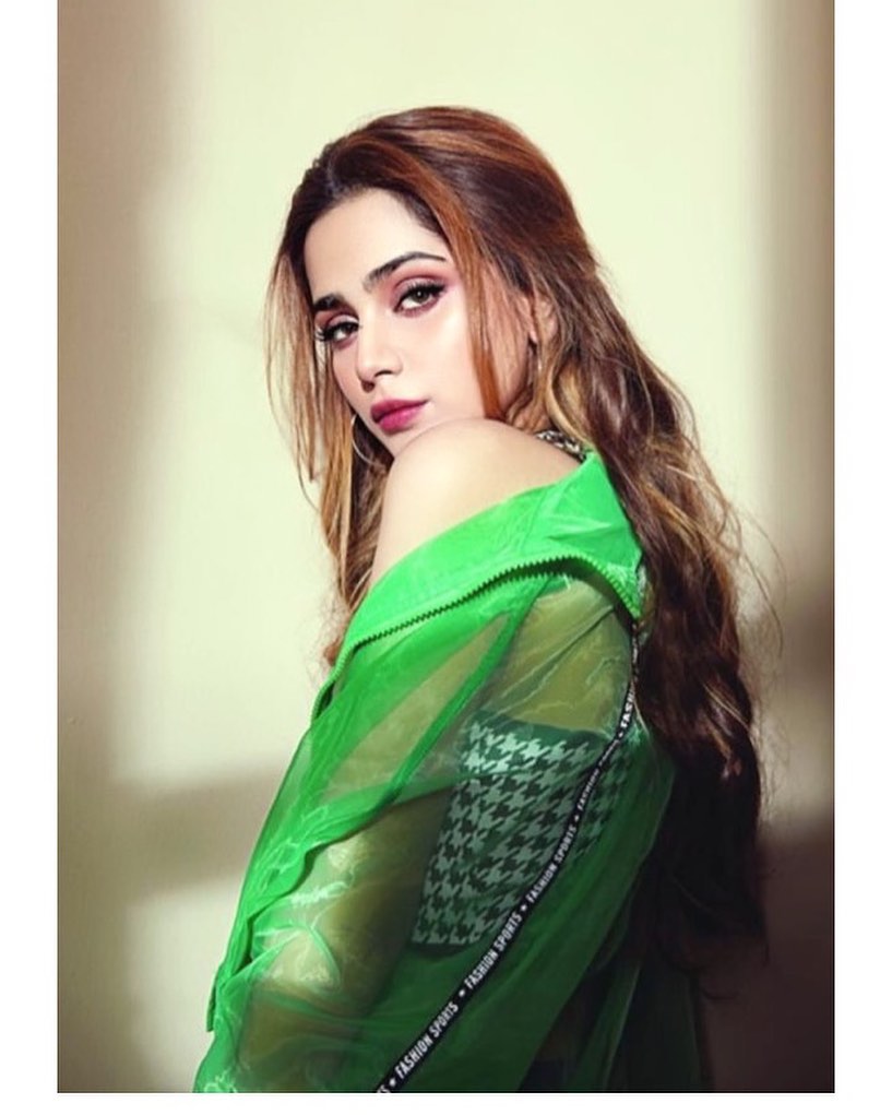 Aima Baig Sings OST Of Do Bol