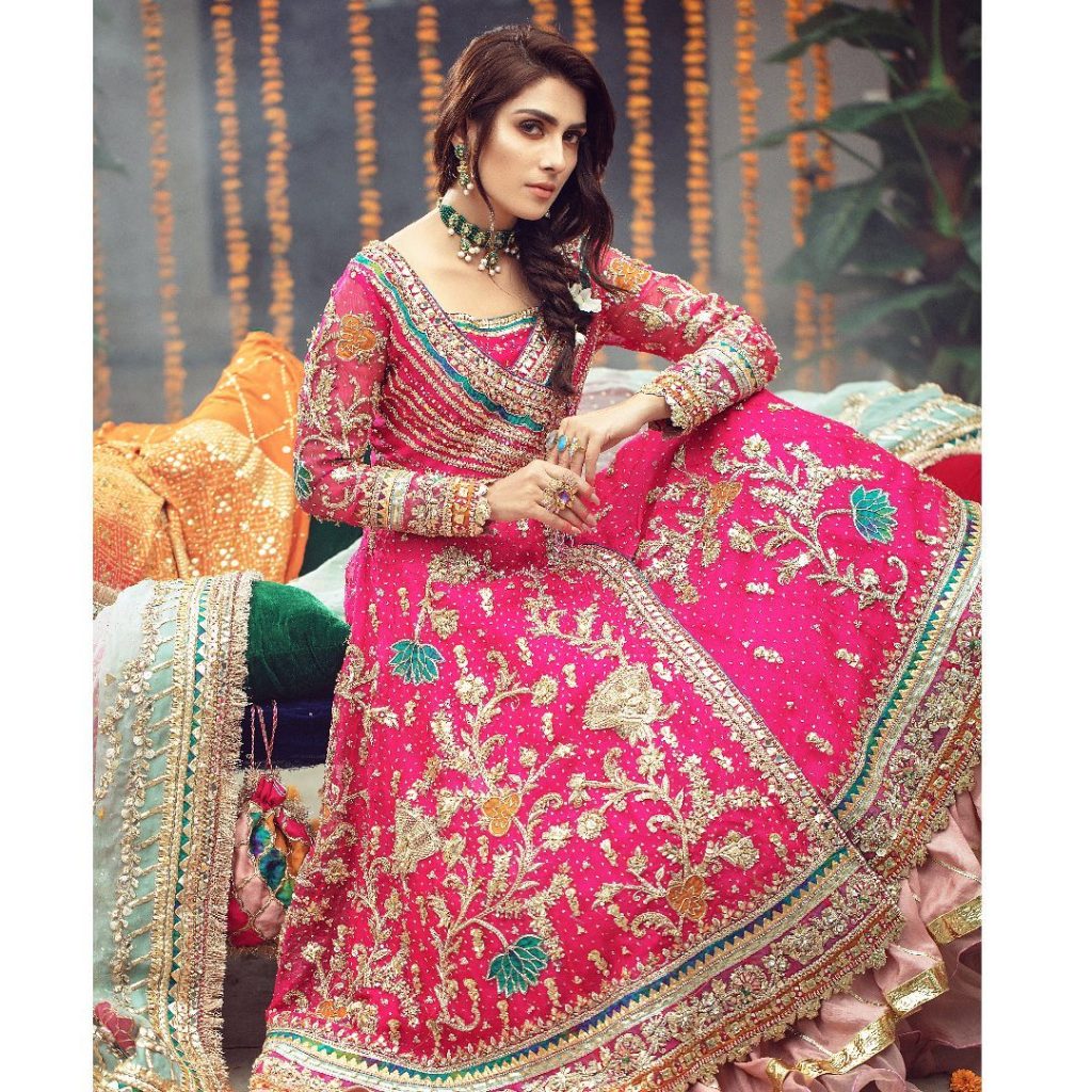 Ayeza Khan Bridal 10