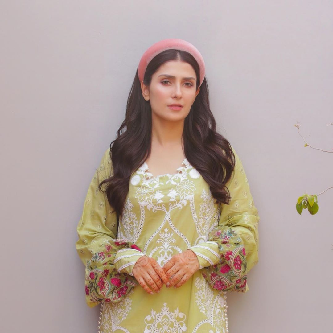 Photo Shoot Pictures of Beautiful Ayeza Khan