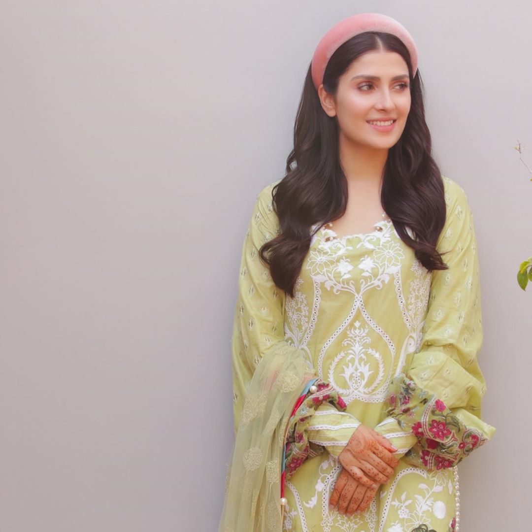 Photo Shoot Pictures of Beautiful Ayeza Khan