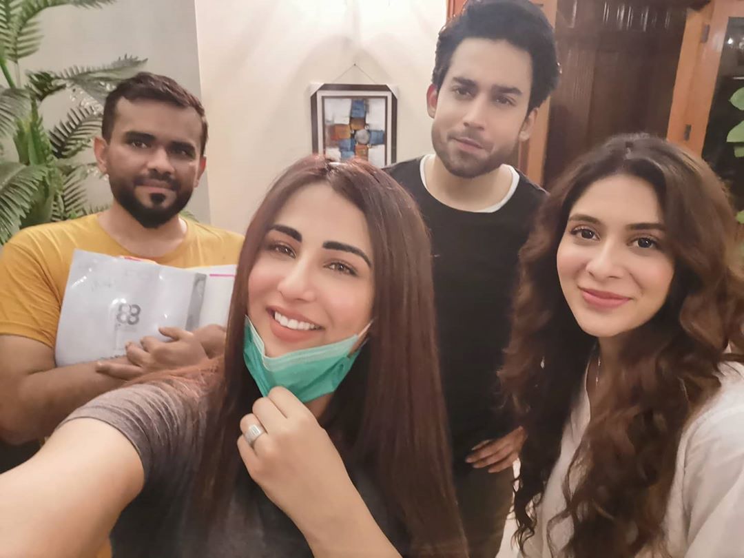 BTS Pictures of Ahsan Khan, Hina Altaf and Ushna Shah Drama ”Bandhay Ek Dour Se”