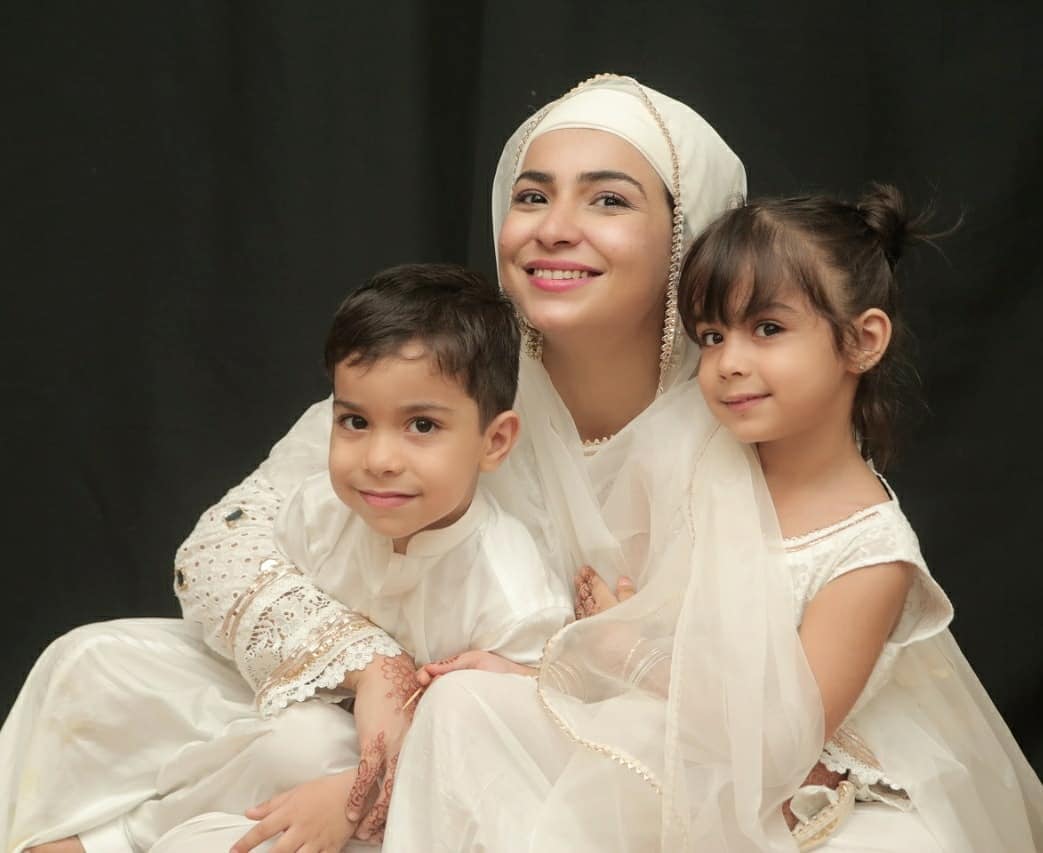 Beautiful Clicks of Dua Malik with her Family