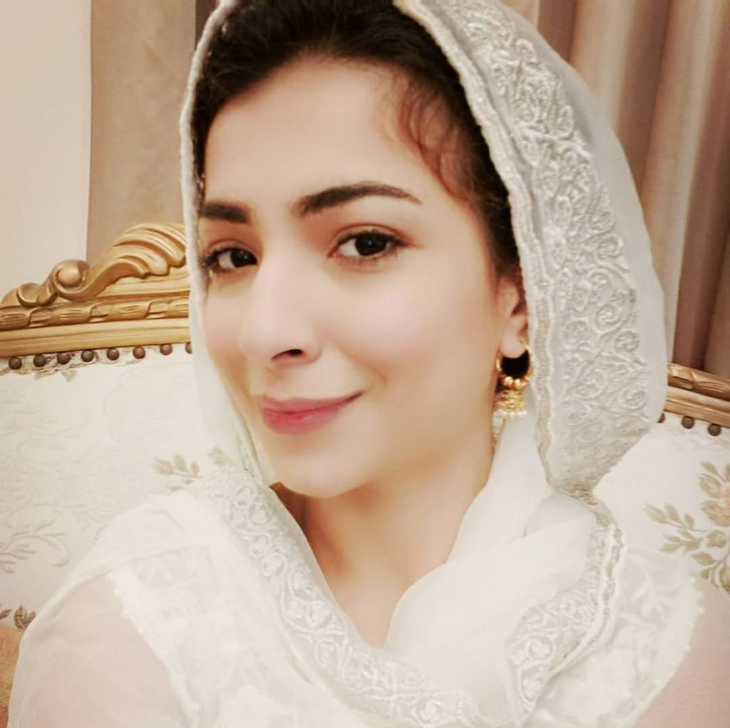 Dua Malik Sings 'O Laal Meri' In Her Beautiful Voice