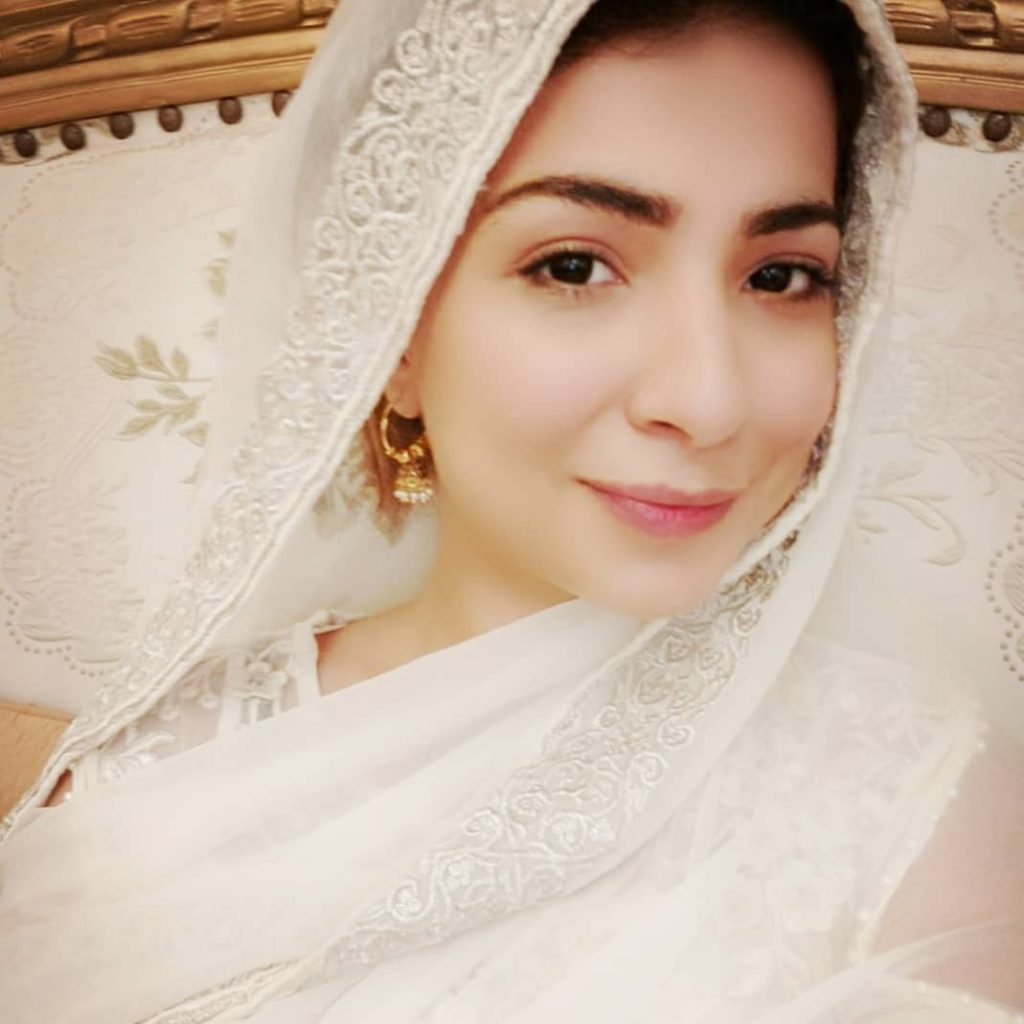 Dua Malik Sings 'O Laal Meri' In Her Beautiful Voice