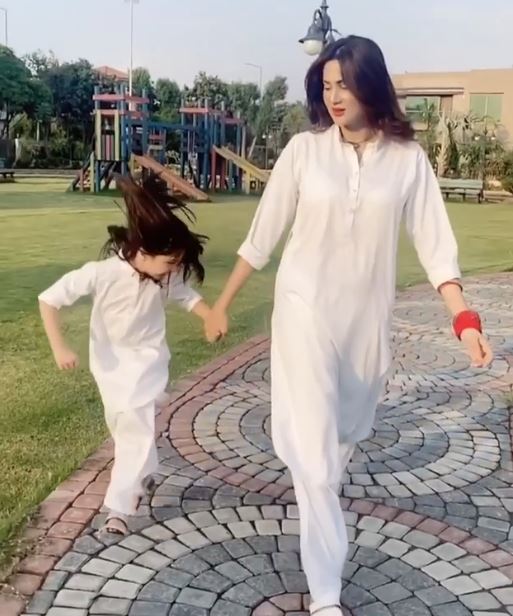 Cute Pictures of Actress Fiza Ali with her Daughter in White Dress