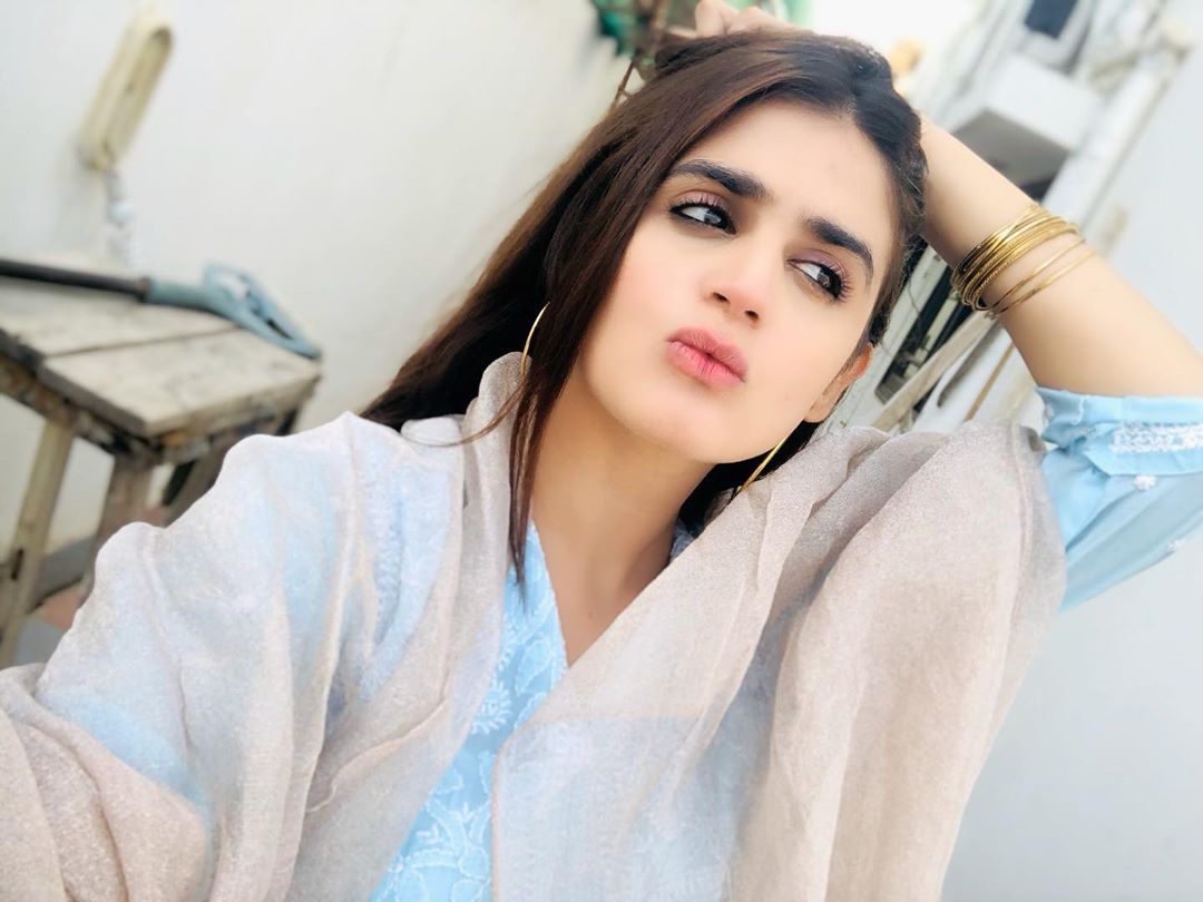Actress Hira Mani Looking Gorgeous in her Latest Pictures – 24/7 News ...