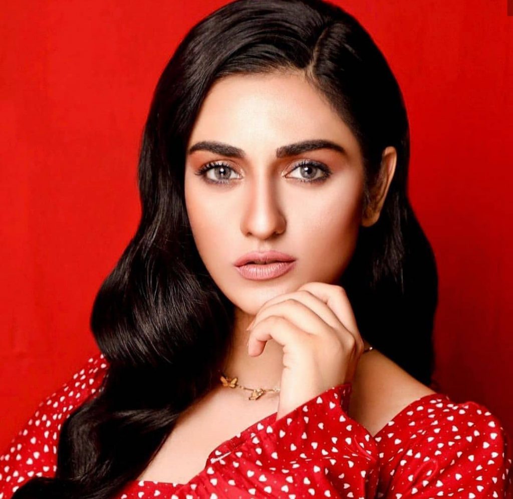 Sarah Khan Looking Ethereal In Her Latest Photo Shoot