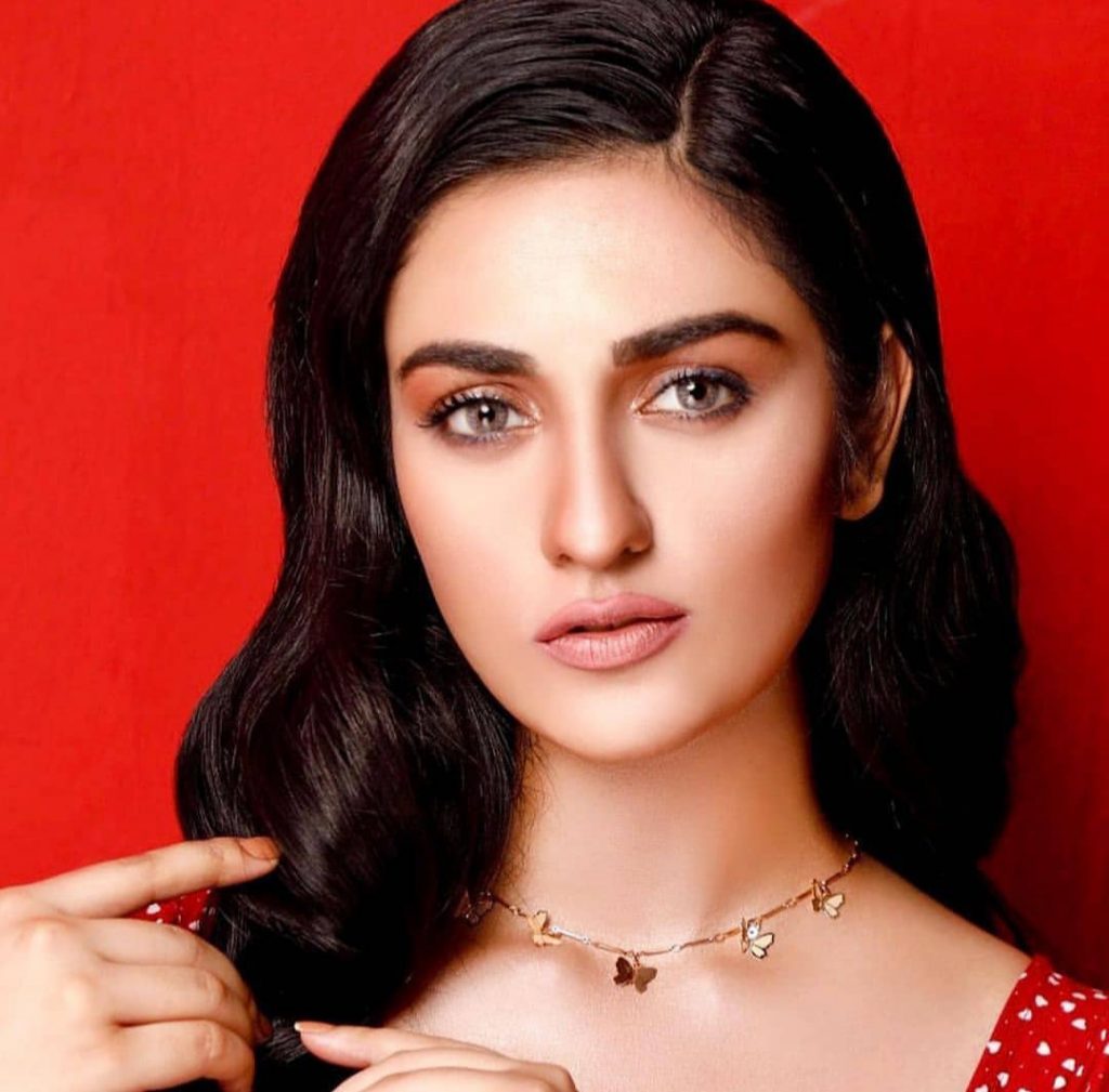 Sarah Khan Looking Ethereal In Her Latest Photo Shoot | Reviewit.pk