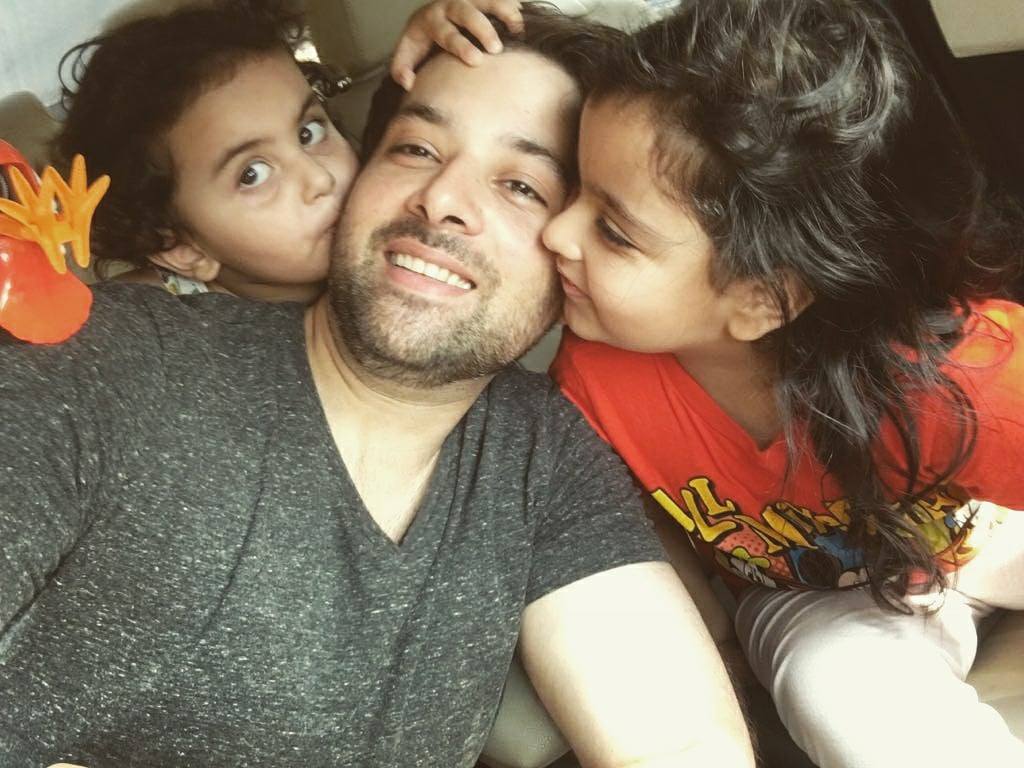 Mikaal Zulfiqar Beautiful Clicks with his Family