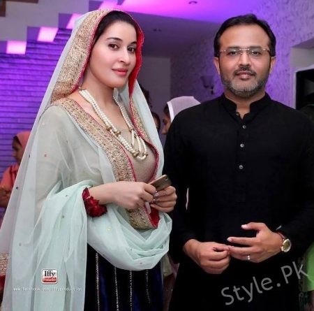 Lovely Pictures of Shaista Lodhi with her Immediate Family