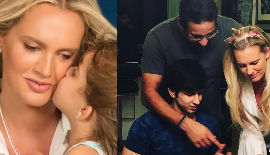 Beautiful Pictures of Wasim Akram with Wife and Kids