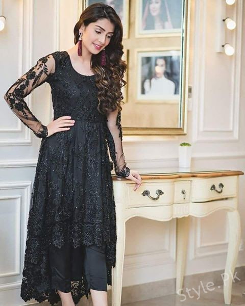 aiza khan in black 3