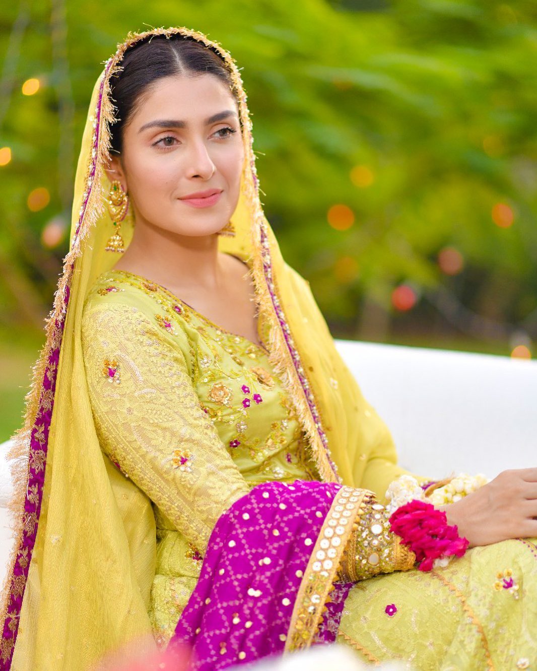 Ayeza Khan on the Sets of her Drama Mehar Posh