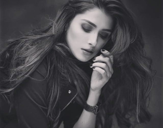 Pakistani Celebrities Slaying in Black and White Pictures - HD Wallpapers