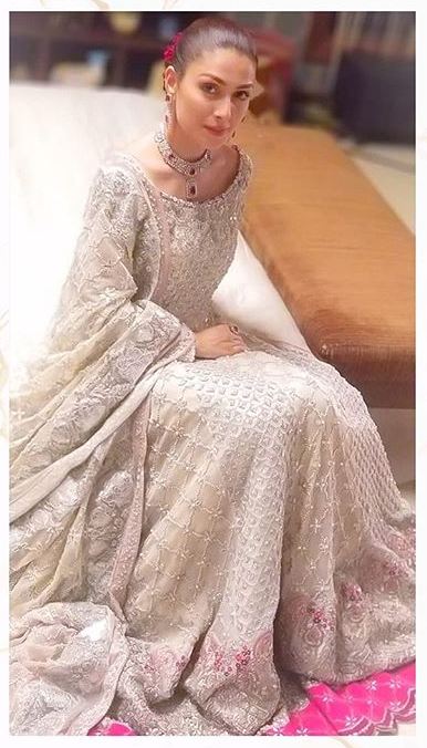 Beautiful Clicks of Ayeza Khan in Graceful Frocks