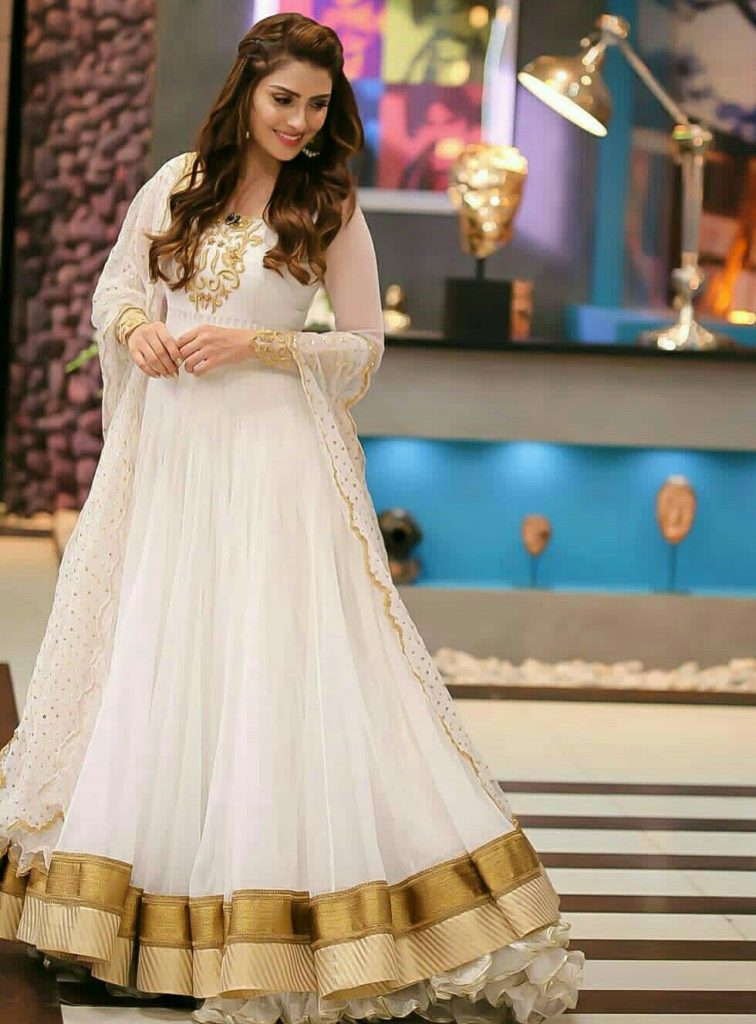 Beautiful Clicks of Ayeza Khan in Graceful Frocks