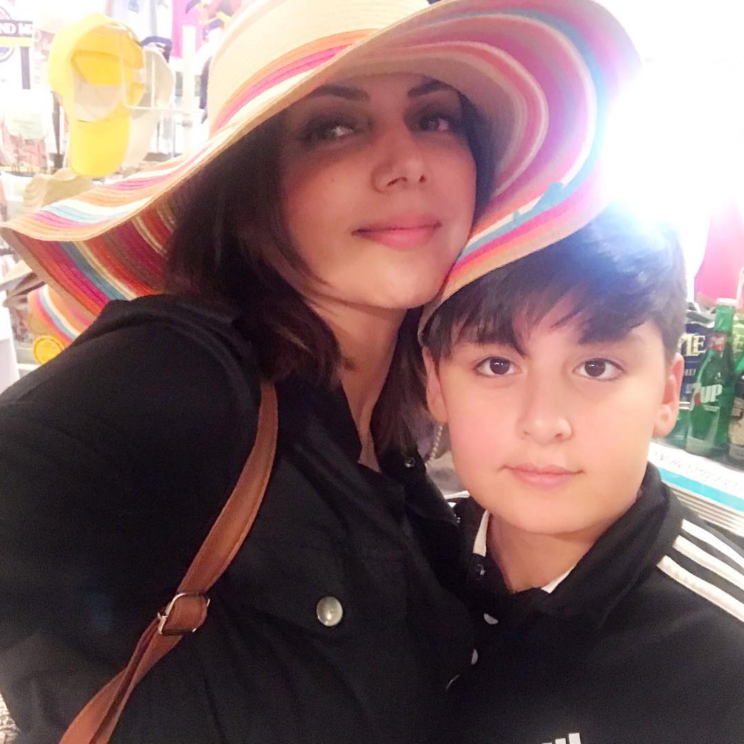 Hadiqa Kiani Latest Beautiful Clicks with her Son