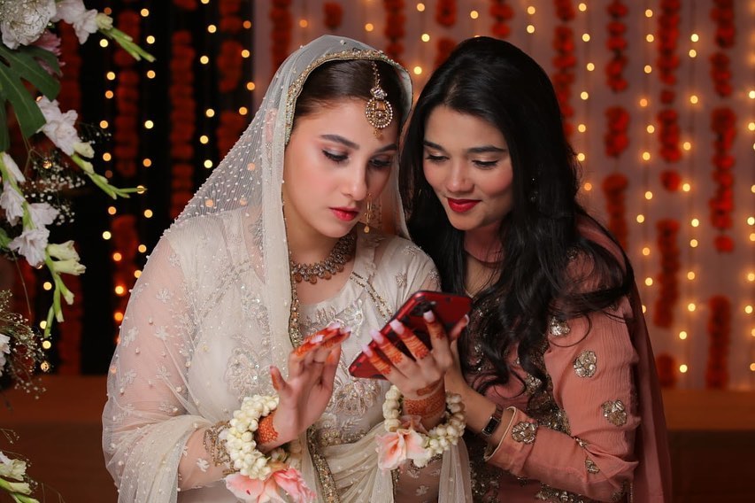 New Beautiful Clicks from Hina Altaf Wedding